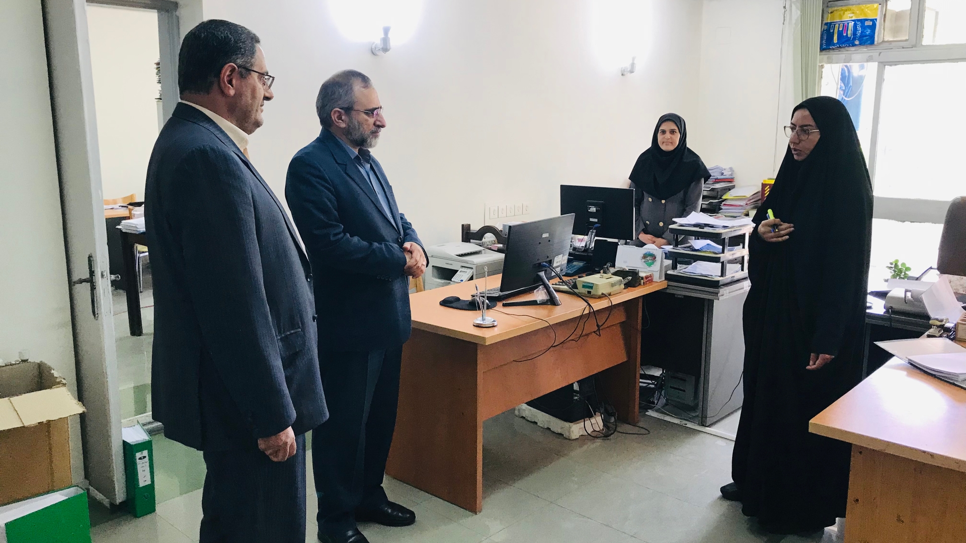 بازدید استاندار مرکزی از سازمان همیاری شهرداری ها